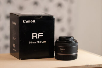canon rf 50 f/1.8 - 4