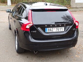 Volvo V60 2.0 D3 r.v.2016 (110 kw) servisní knížka - 4