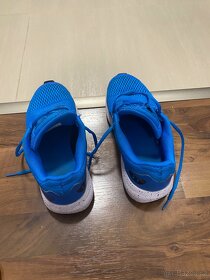 UNDER ARMOUR - juniorská obuv, délka stélky 25cm - 4