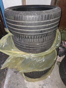245/40r19 - 4