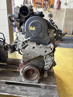 Motor 1.9-77kw Škoda Octavia 2 - 4