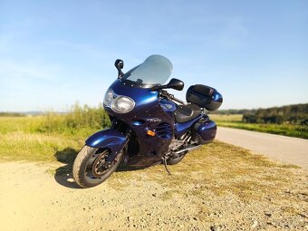 Triumph Trophy 900 - 4