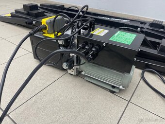 Prodám hydraulický zvedák Quickjack 7000TL - 4