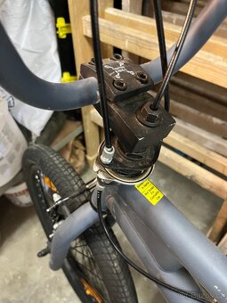 Šedy bmx - 4