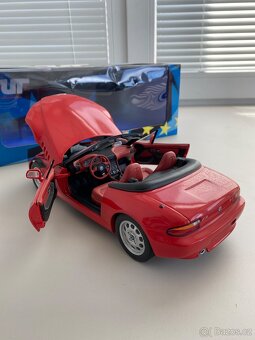 BMW Z3 1:18 UT Models - 4