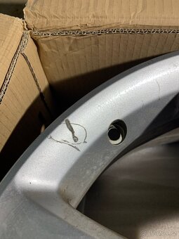 Honda disky 17” 7,50Jx17H2, rozteč 5x114,3 ET48 - 4