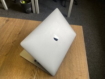 MacBook PRO 13″ (2020) - 4