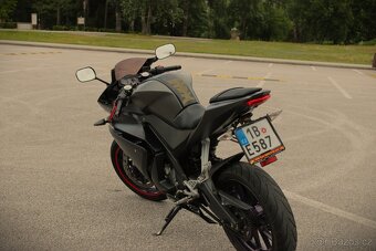 Yamaha YZF-R125 - 4