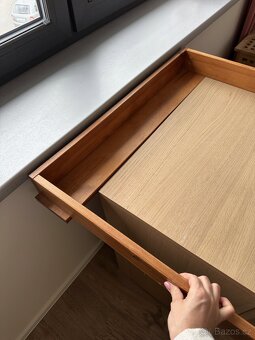 Přebalovací pult na komodu MALM - 4