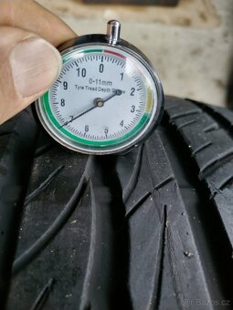 235/40/17 letni pneu BARUM 235/40 R17 - 4