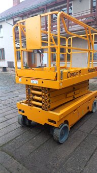 Plosina Haulotte compact 12 - 4