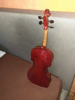 Celé housle Cremona. - 4