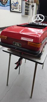 Šlapací autíčko moskvich - 4