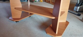 konferenční stolek na kolečkách - 4