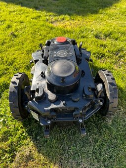 Robotická sekačka smart SILENO free, 600 m² - 4