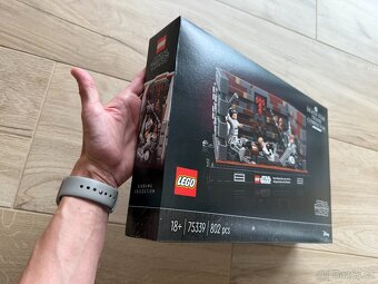 LEGO Star Wars 75339 Death Star Trash Compactor Diorama - 4