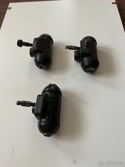 Brzdový váleček zadní Felicia 22mm - 4