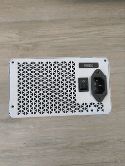 Zdroj Corsair RM850 - 4
