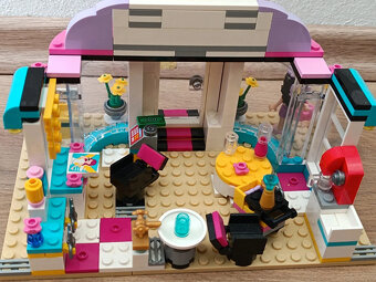 LEGO Friends 41093 Kadeřnictví v Heartlake - 4