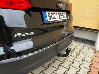 Kryt prahu kufru Ford Focus III Turnier nerez + karbon fólie - 4