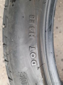 225/45R19 - 4