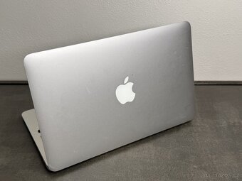 Macbook Air 11" 2015 / I5 / 4GB / 128GB - DPH - 4