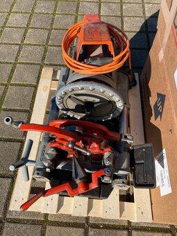 Ridgid 300 Compact elektrický zavitorez do 2" - 4