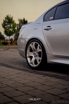Bmw e60 525i - 4