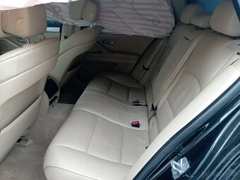 BMW F11 světlý kožený interiér - 4