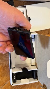 Sony Vlog Monitor - 4