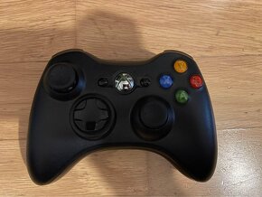 Xbox 360 + Kinect - 4