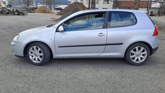 Volkswagen Golf 2.0 TDI Comfort - 4