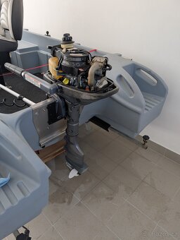 Prodám lodní motor Yamaha 4hp dlouhá noha - 4