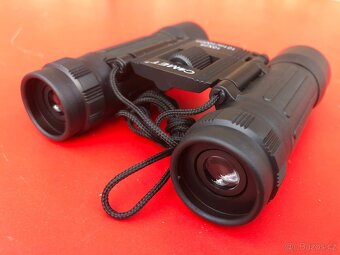 Malý pogumovaný dalekohled 8x21 Comet - 4