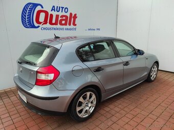 BMW 116i BENZÍN DIGI KLIMA VYHŘÍVANÉ SEDAČKY 155 tis. km - 4