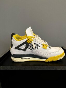 BOTY JORDAN 4 - 4