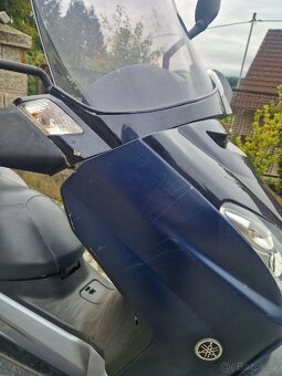 Yamaha Xmax 125i - 4