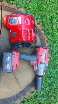Rázový utahovák Milwaukee M18 - 4