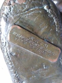 starožitné upomínkové pokovené dětské botičky - 4