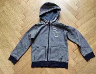 Klučičí mikiny 122 / 128 - 3 x H&M, 1 x červená Crivit - 4