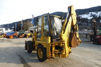 Komatsu WB 70A - 4