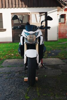Suzuki GSR 750 - 4