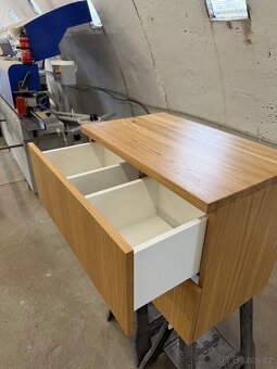 Dubová koupelnová skříňka - 4