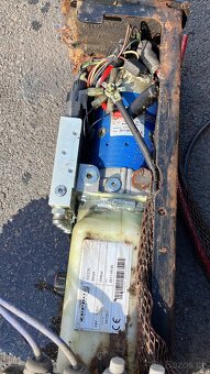 Hydraulická plošina ZEPRO na ND - 4