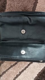 Menší kožená kabelka - 4