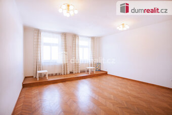 Pronájem, byt 1+1 (90 m2), náměstí Přemysla Otakara II. č.p. - 4