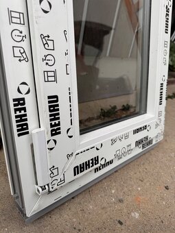 Prémiové okno REHAU 500x800 - 4