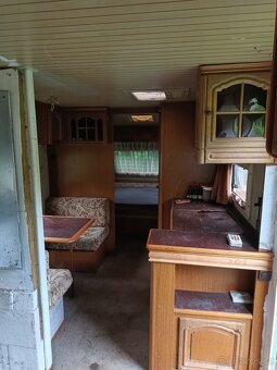 Hobby karavan s úpravou na celoroční provoz - 4