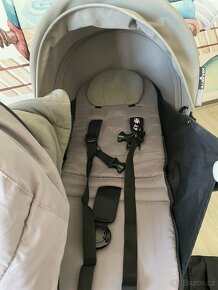 PRONAJEM kocarek do letadla pro miminko - 4