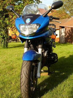 Kawasaki ZR7 - 4